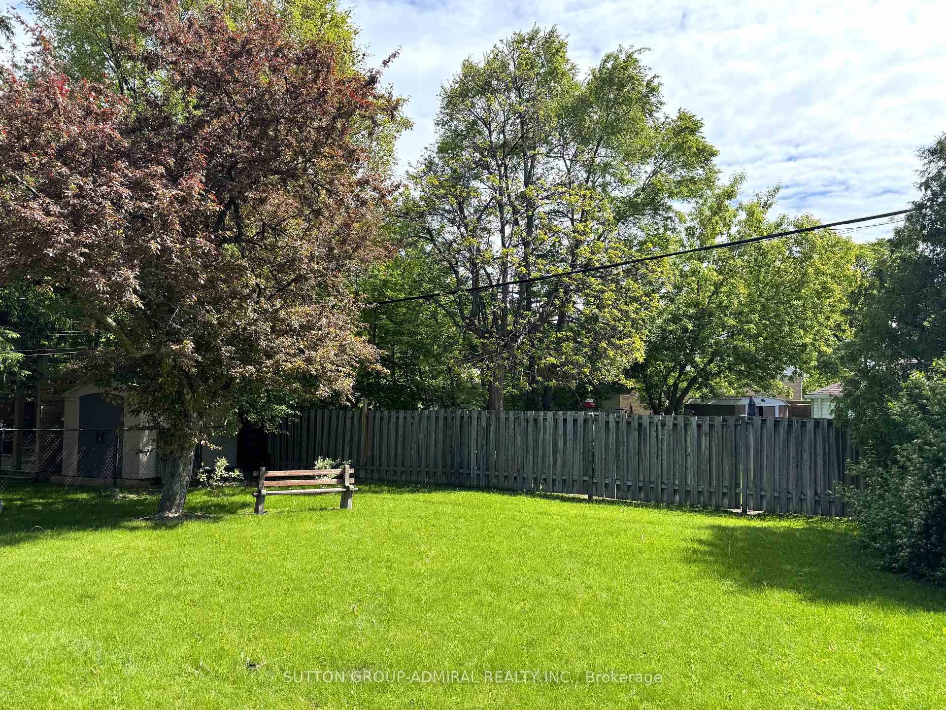 Photo 43 of 35 Coppermill Drive, Etobicoke, Rexdale-Kipling — HOMEH