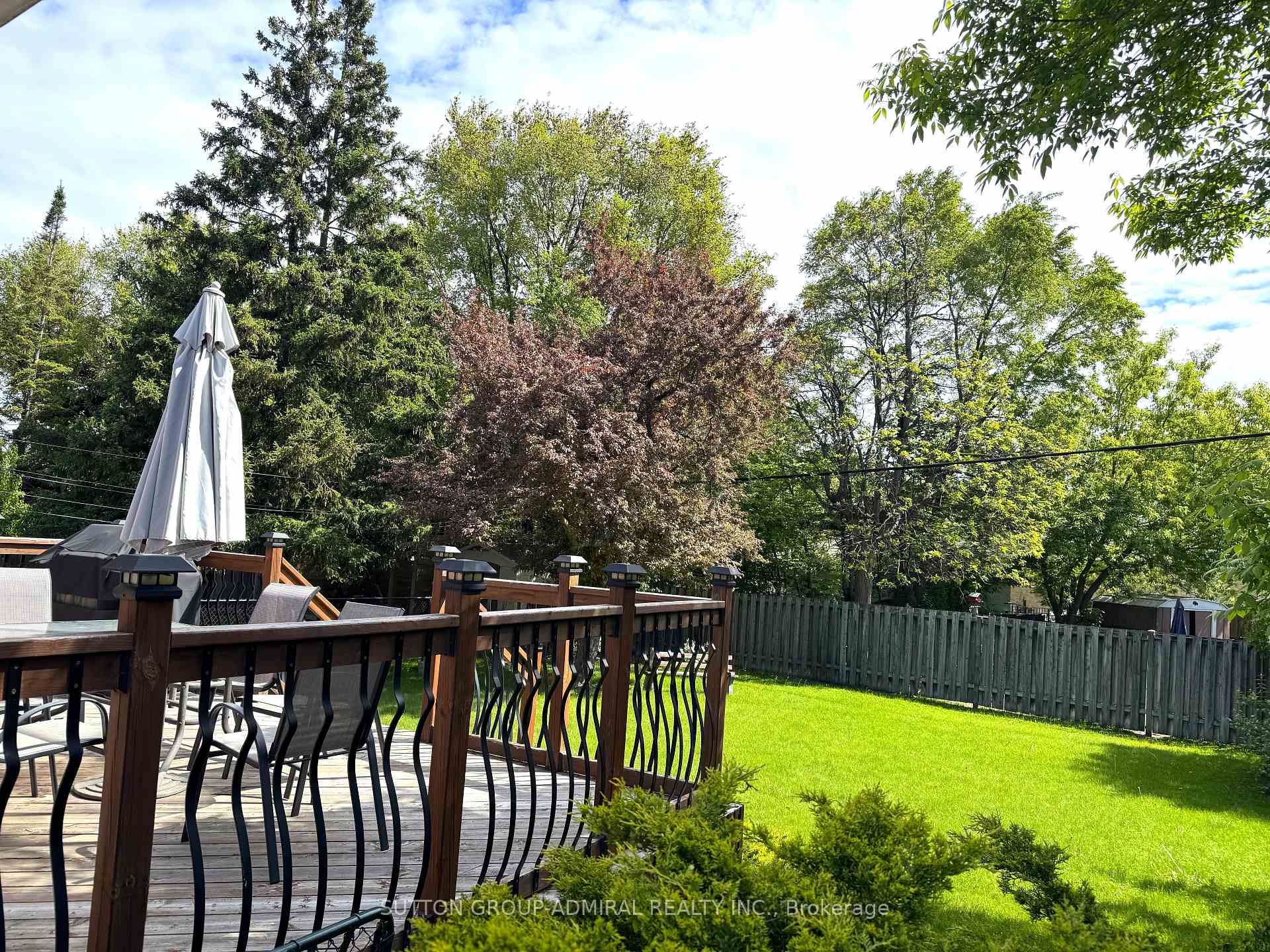 Photo 45 of 35 Coppermill Drive, Etobicoke, Rexdale-Kipling — HOMEH