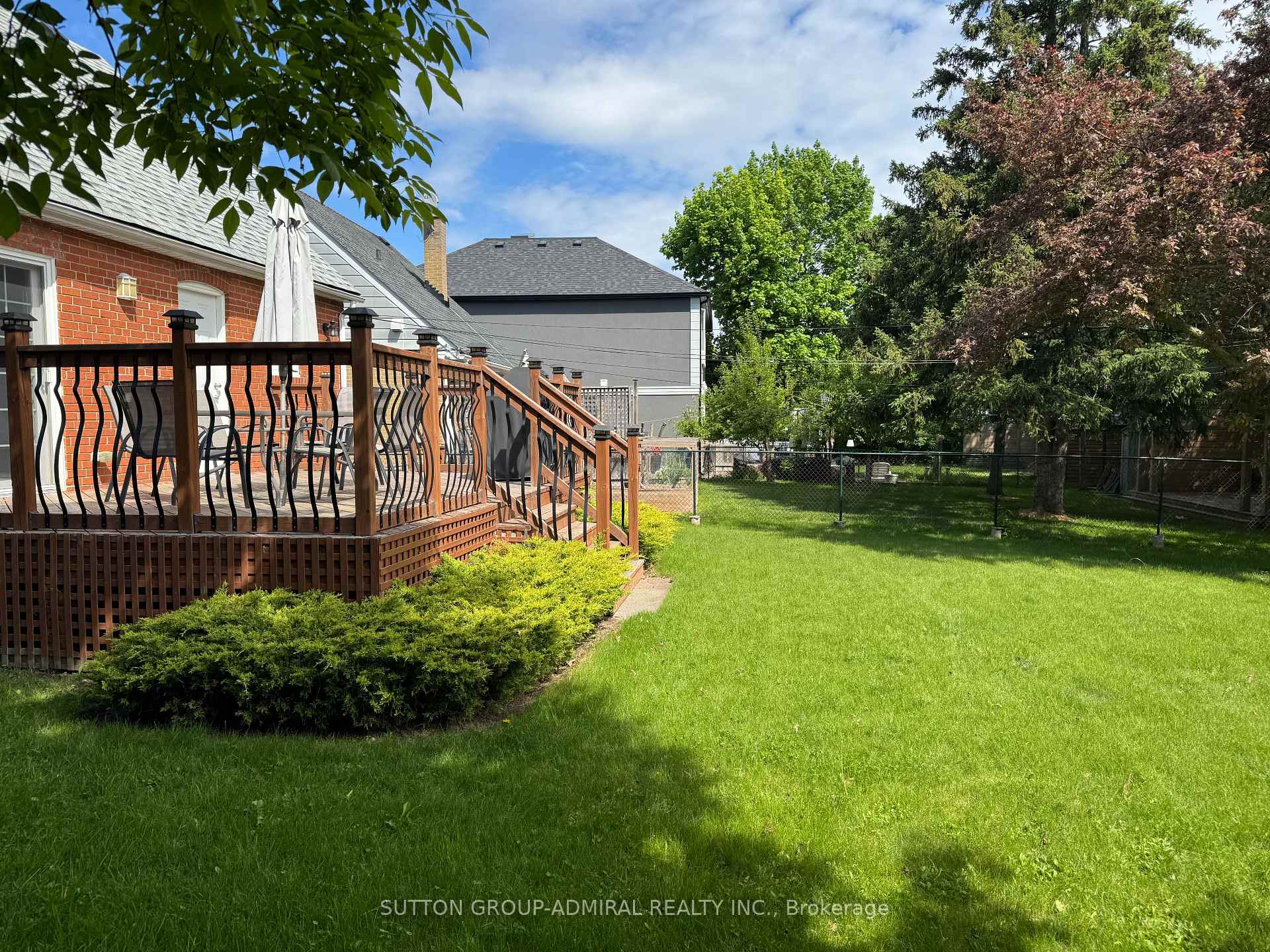 Photo 48 of 35 Coppermill Drive, Etobicoke, Rexdale-Kipling — HOMEH