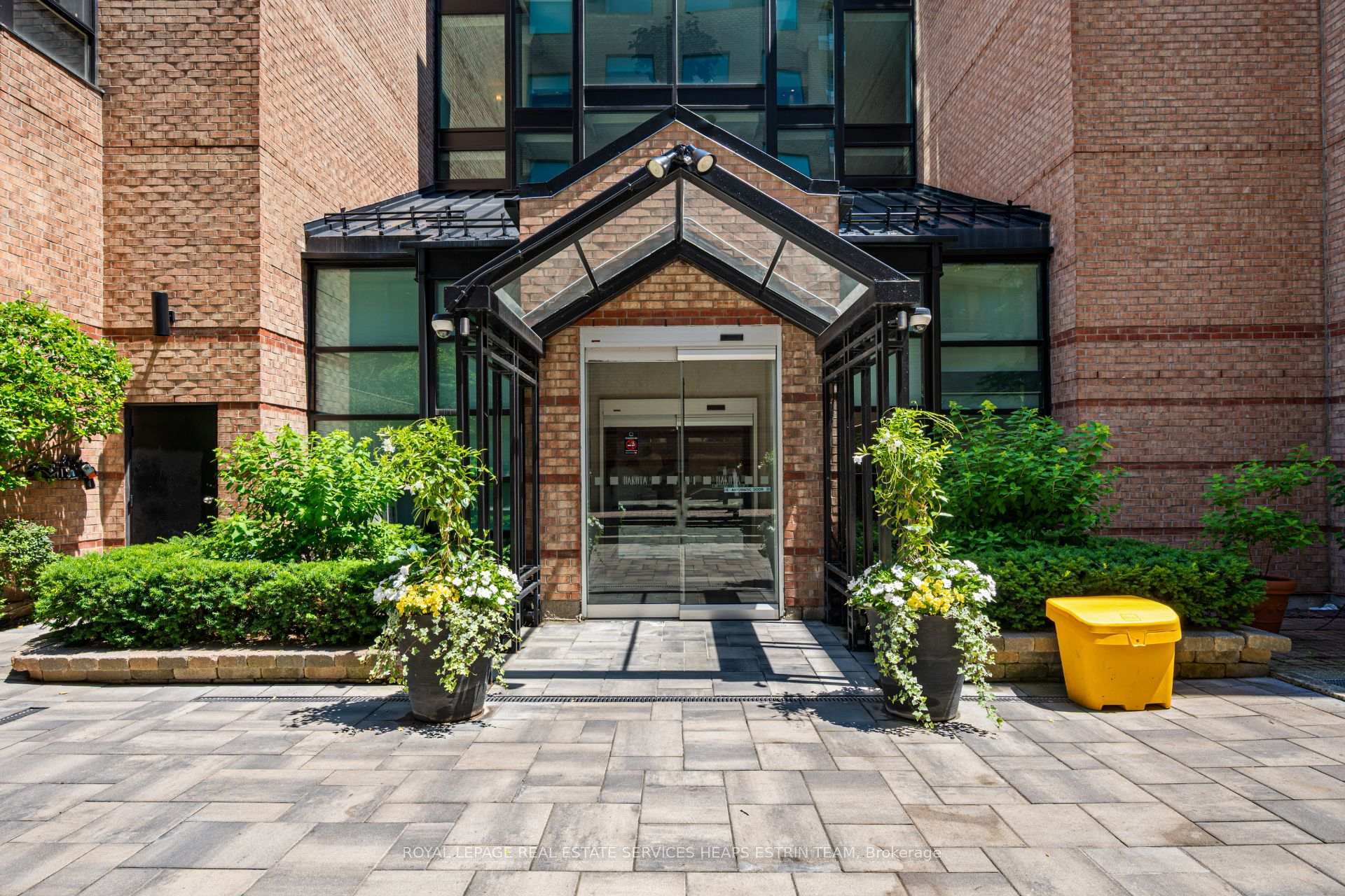 Photo 1 of Unit 401, 225 Davenport Road, Toronto, The Annex — HOMEH
