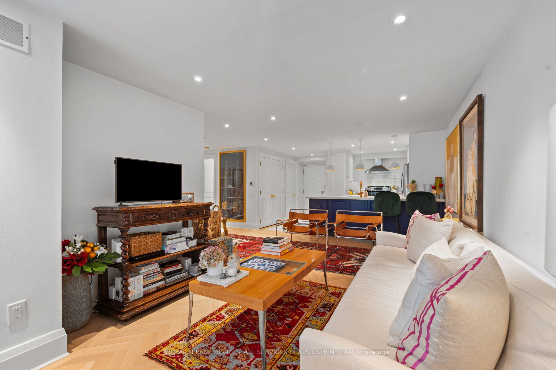 Photo 5 of Unit 401, 225 Davenport Road, Toronto, The Annex — HOMEH