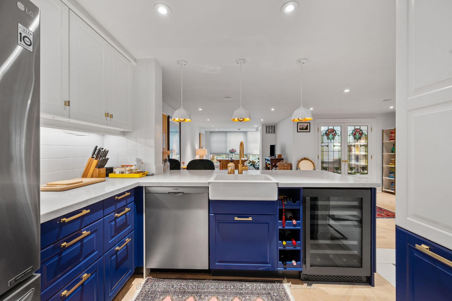 Photo 13 of Unit 401, 225 Davenport Road, Toronto, The Annex — HOMEH