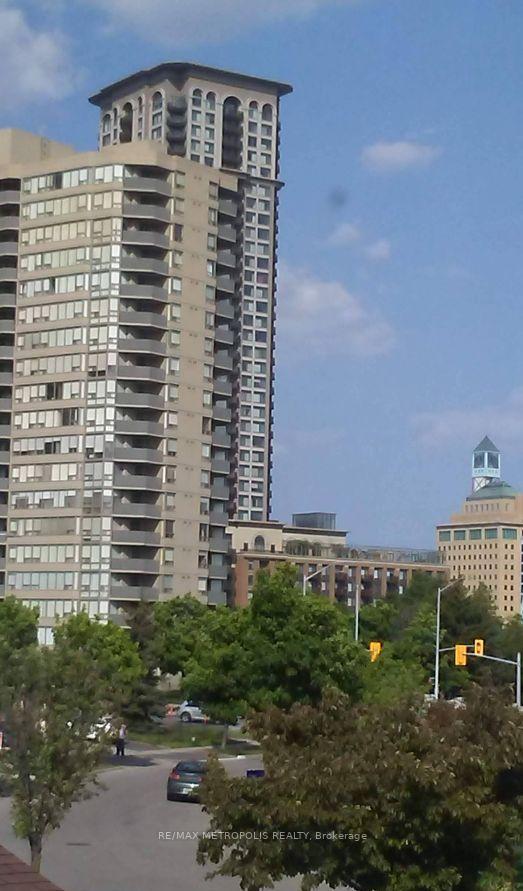 Front of Unit 307, 350 Rathburn Road W