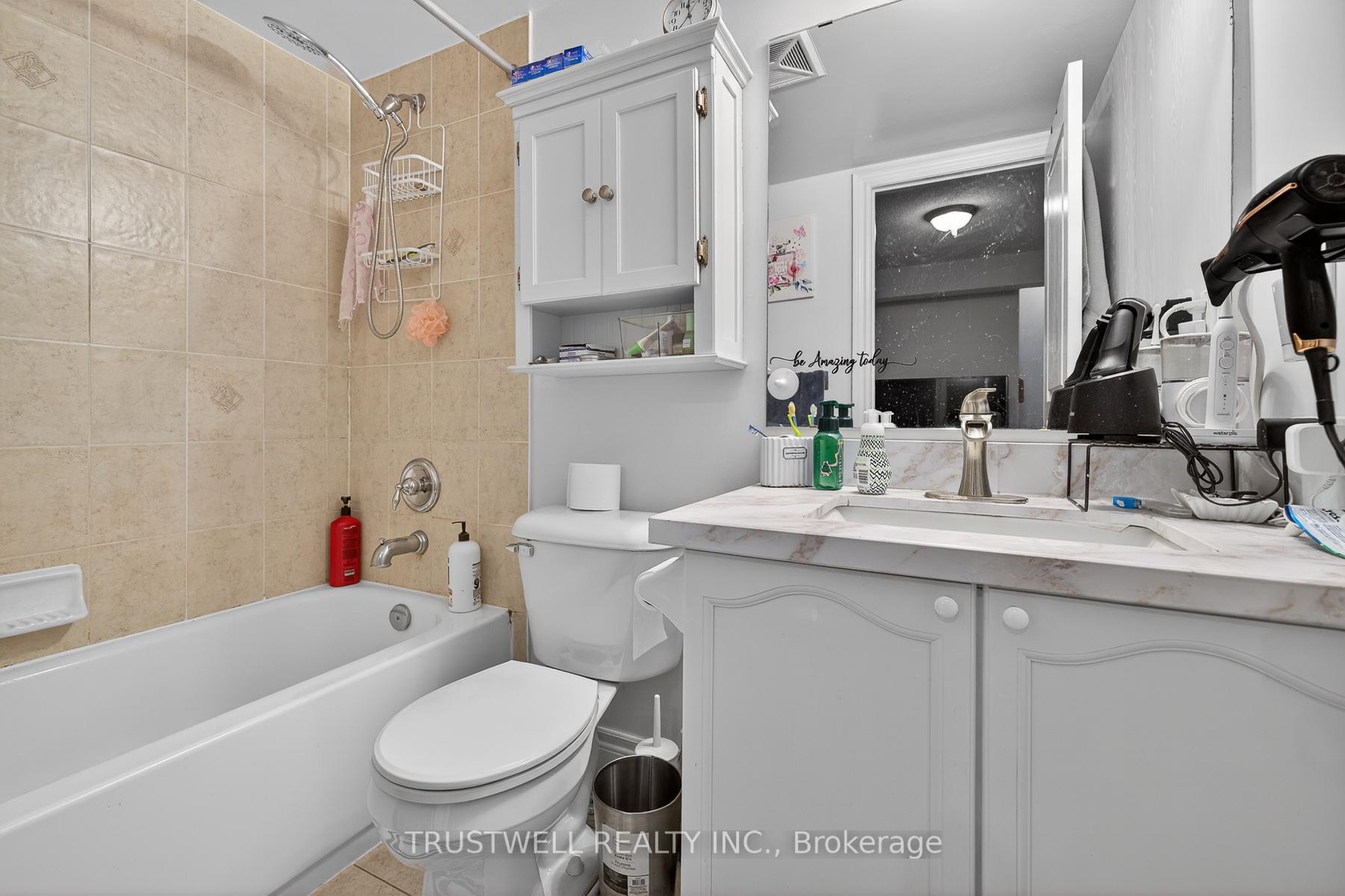Photo 8 of Unit 298, 306 John Street, Markham, Aileen-Willowbrook — HOMEH