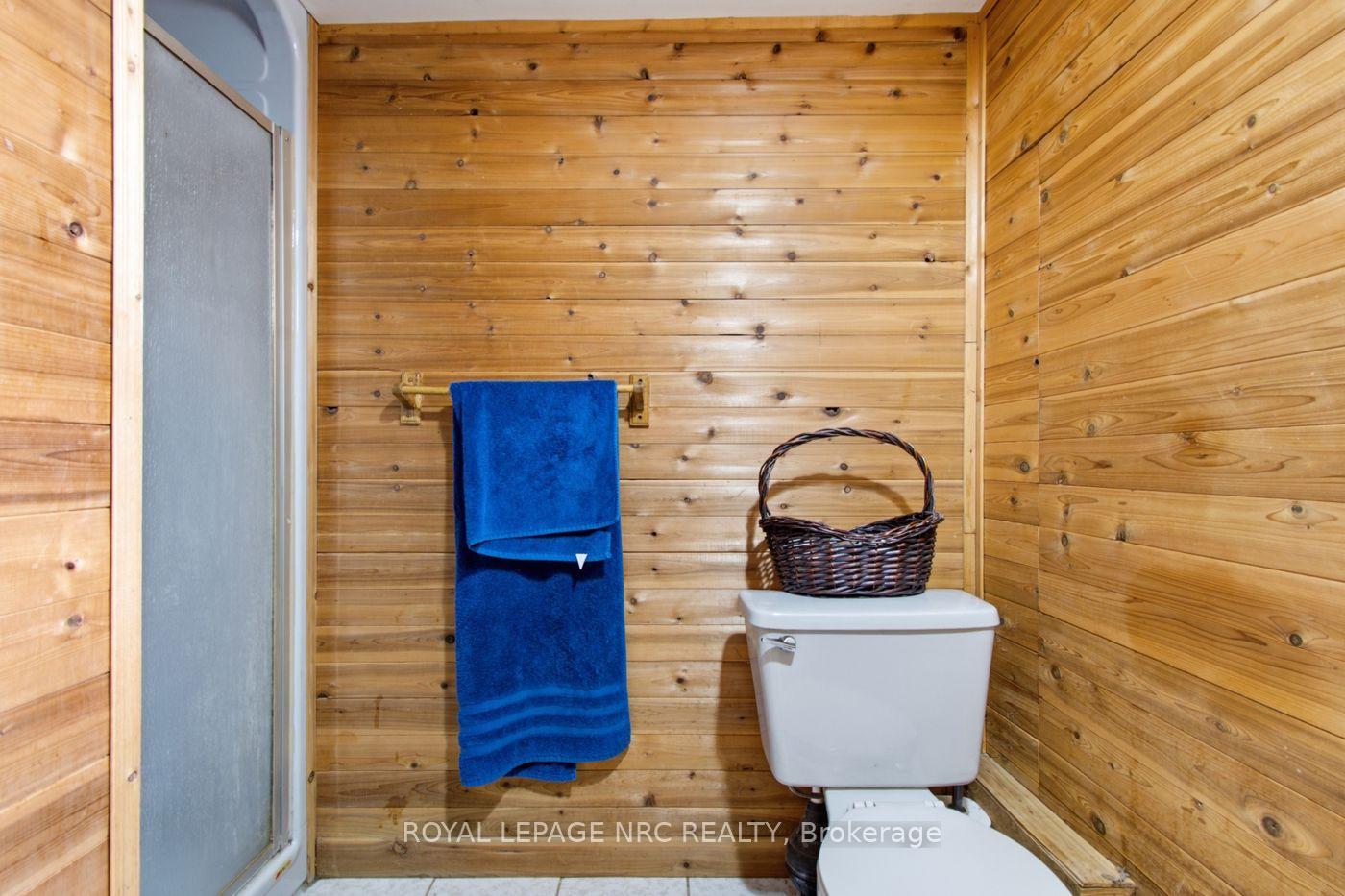 Photo 24 of 4381 Jackson Street, Lincoln, Beamsville — HOMEH
