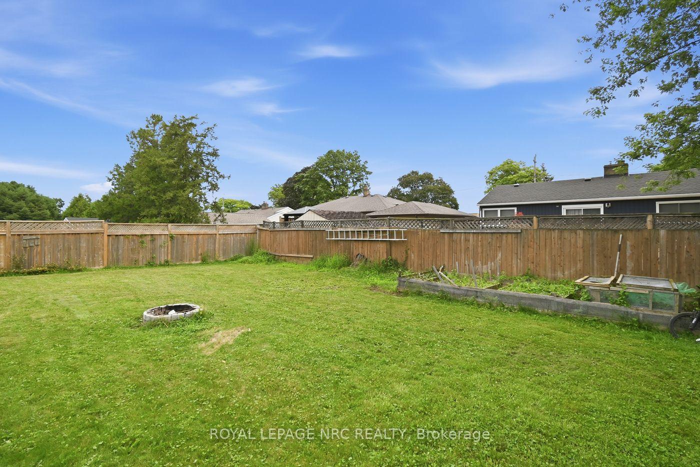 Photo 28 of 4381 Jackson Street, Lincoln, Beamsville — HOMEH
