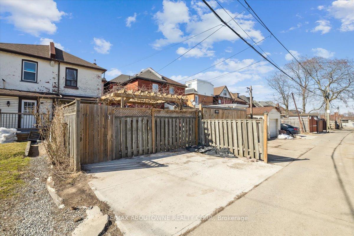 Photo 33 of 28 St Matthews Avenue, Hamilton, Landsdale — HOMEH
