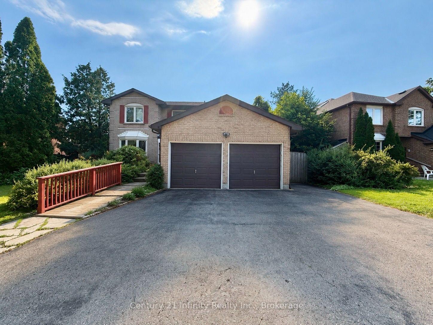 Photo 11 of 384 Leslie Street, Whitby, Blue Grass Meadows — HOMEH