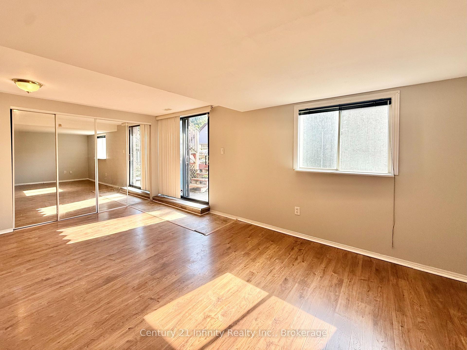 Photo 3 of 384 Leslie Street, Whitby, Blue Grass Meadows — HOMEH