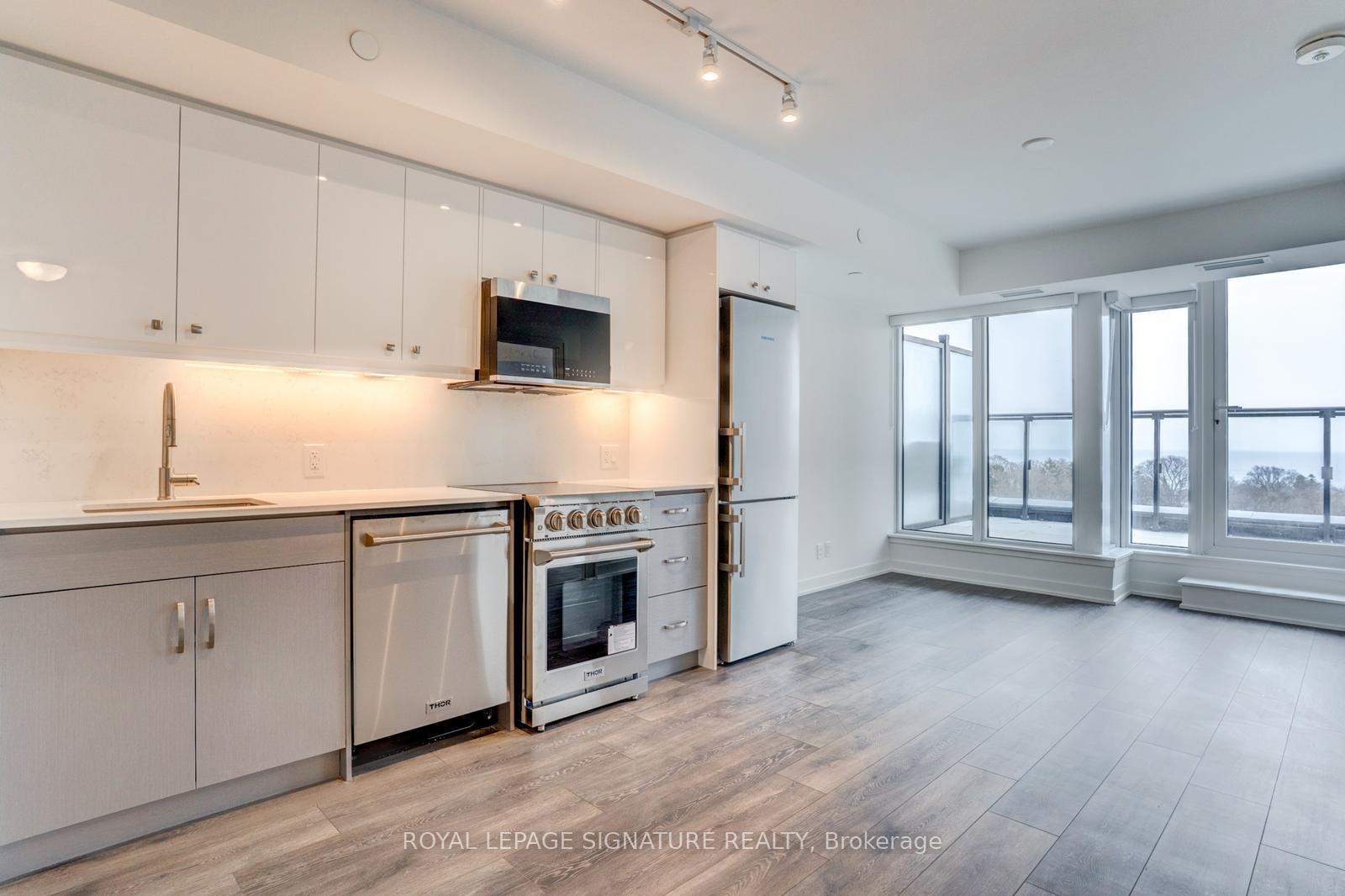 Photo 1 of Unit 814, 2 Manderley Drive, Scarborough, Birchcliffe-Cliffside — HOMEH