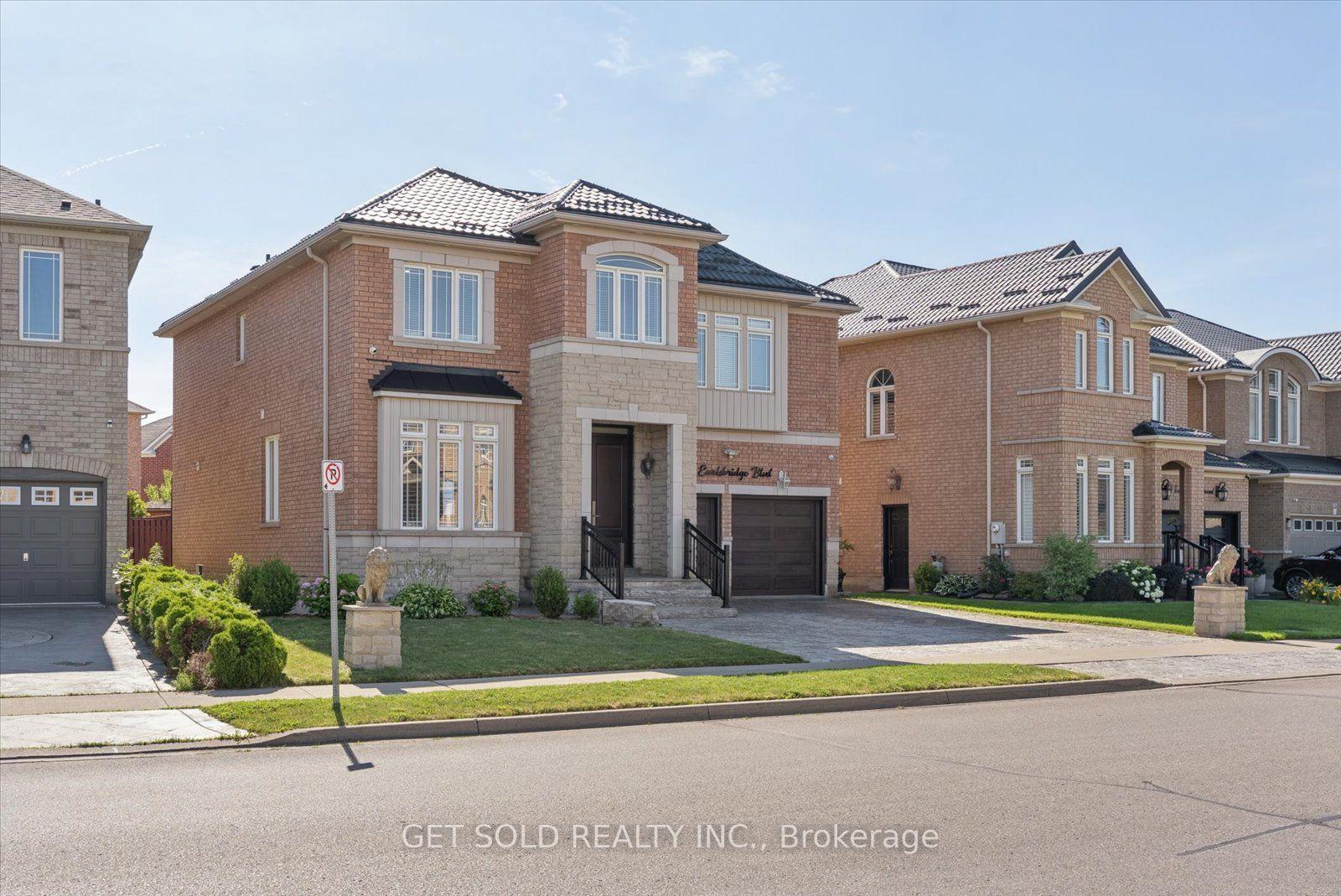Photo 3 of 135 Earlsbridge Boulevard, Brampton, Fletcher's Meadow — HOMEH