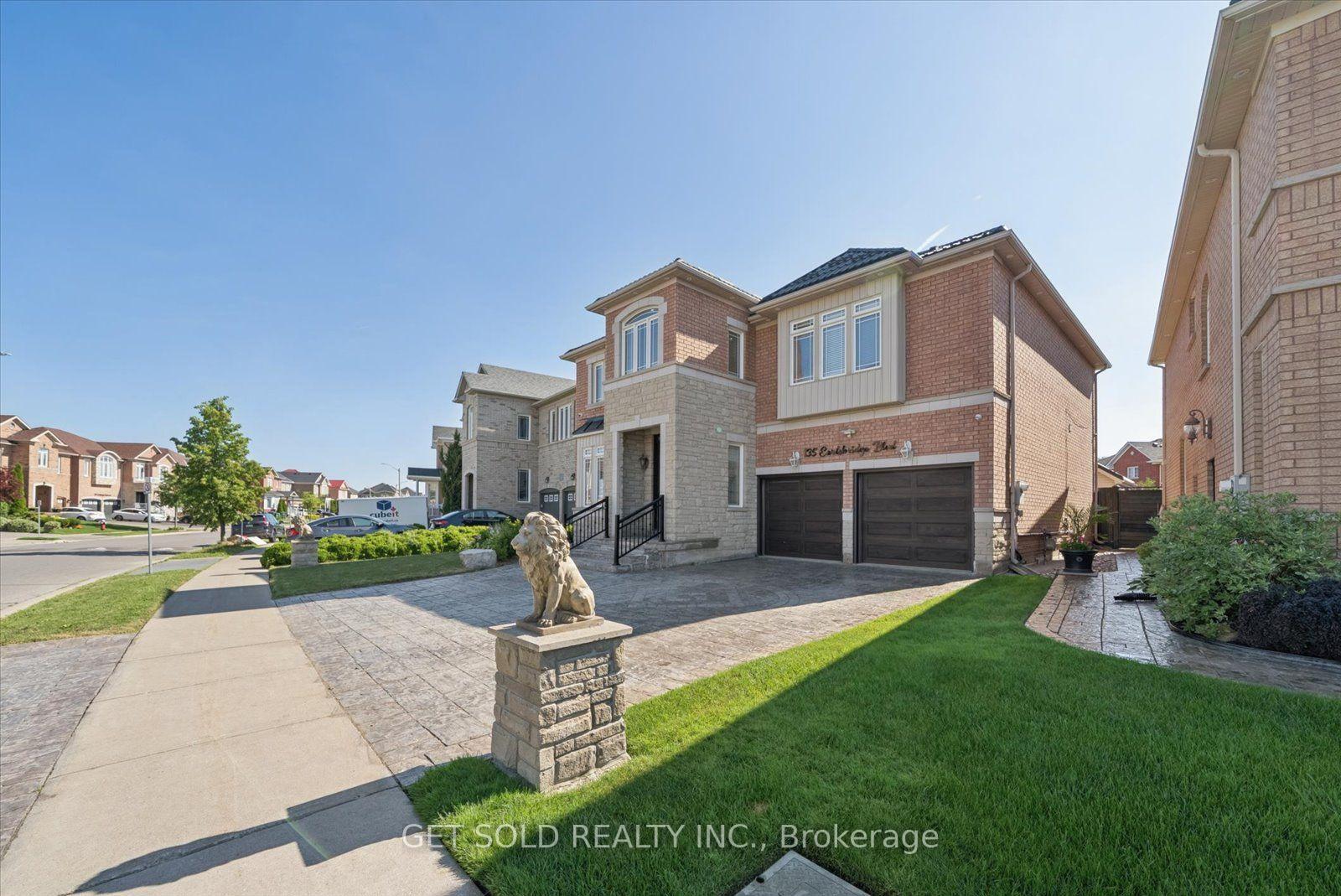 Photo 5 of 135 Earlsbridge Boulevard, Brampton, Fletcher's Meadow — HOMEH