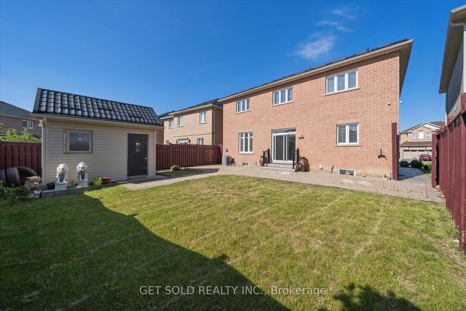 Photo 45 of 135 Earlsbridge Boulevard, Brampton, Fletcher's Meadow — HOMEH