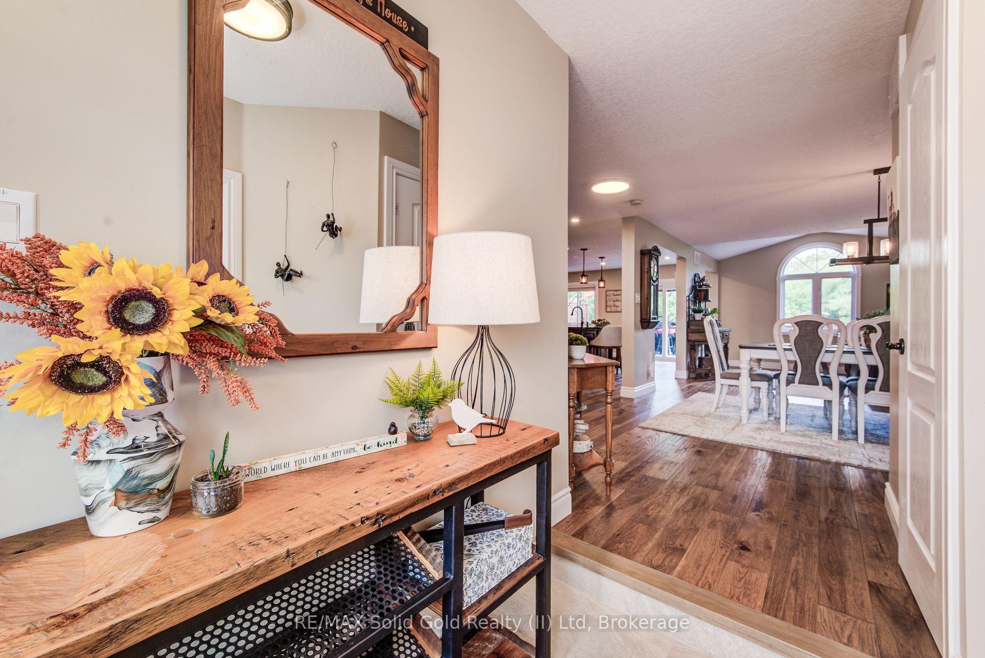 Photo 5 of 110 Glencliffe Court, Kitchener, Grand River North — HOMEH