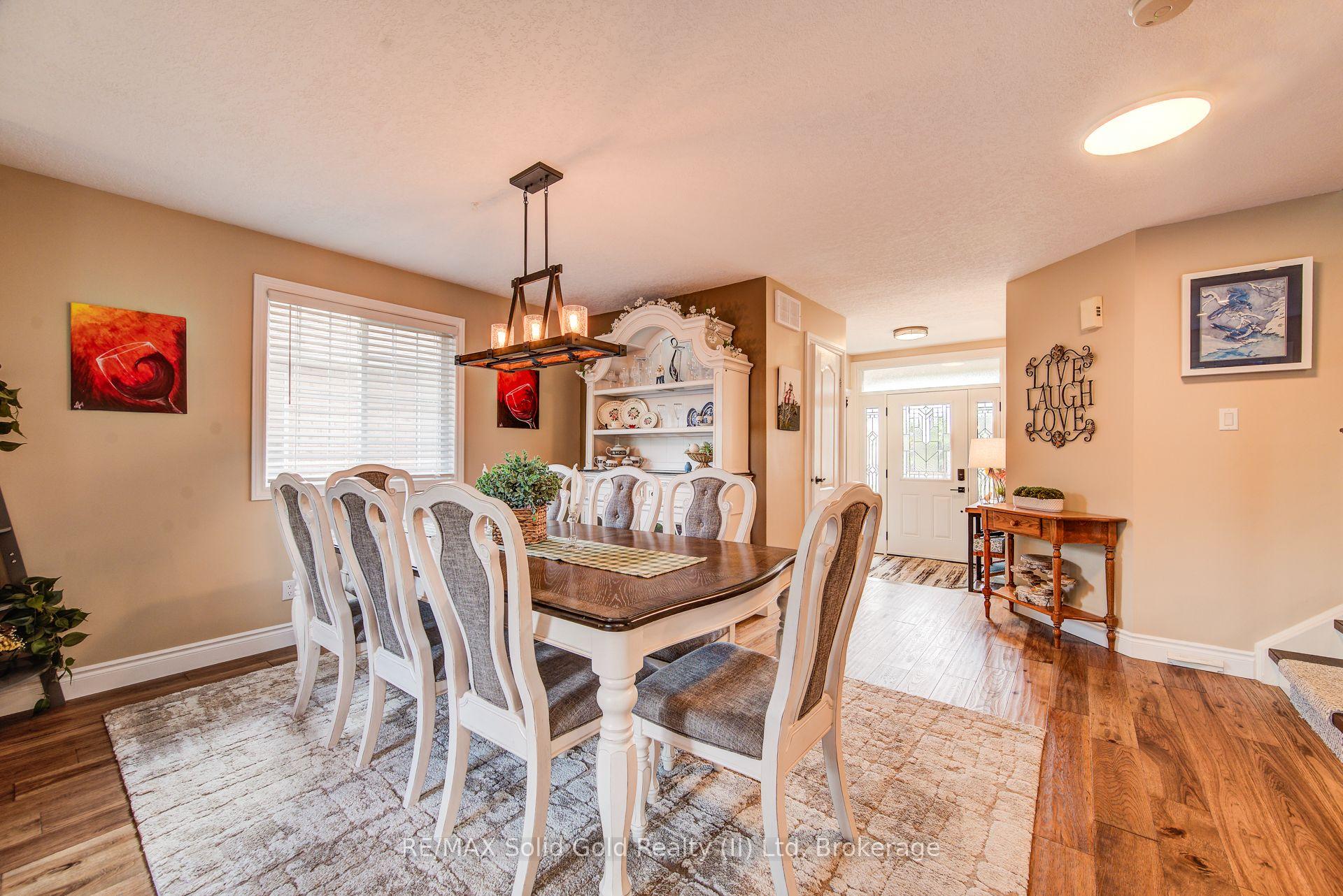 Photo 6 of 110 Glencliffe Court, Kitchener, Grand River North — HOMEH