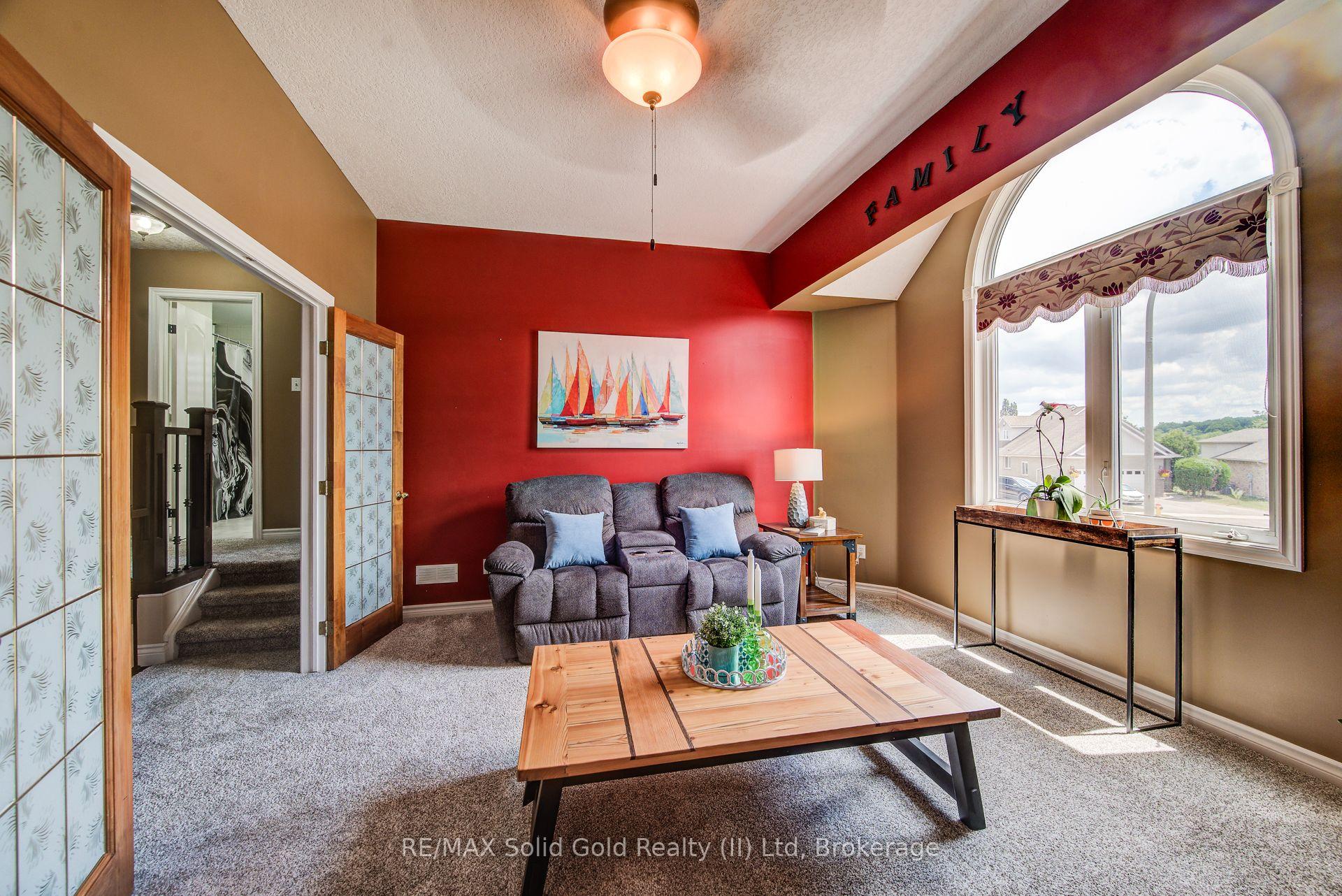 Photo 21 of 110 Glencliffe Court, Kitchener, Grand River North — HOMEH