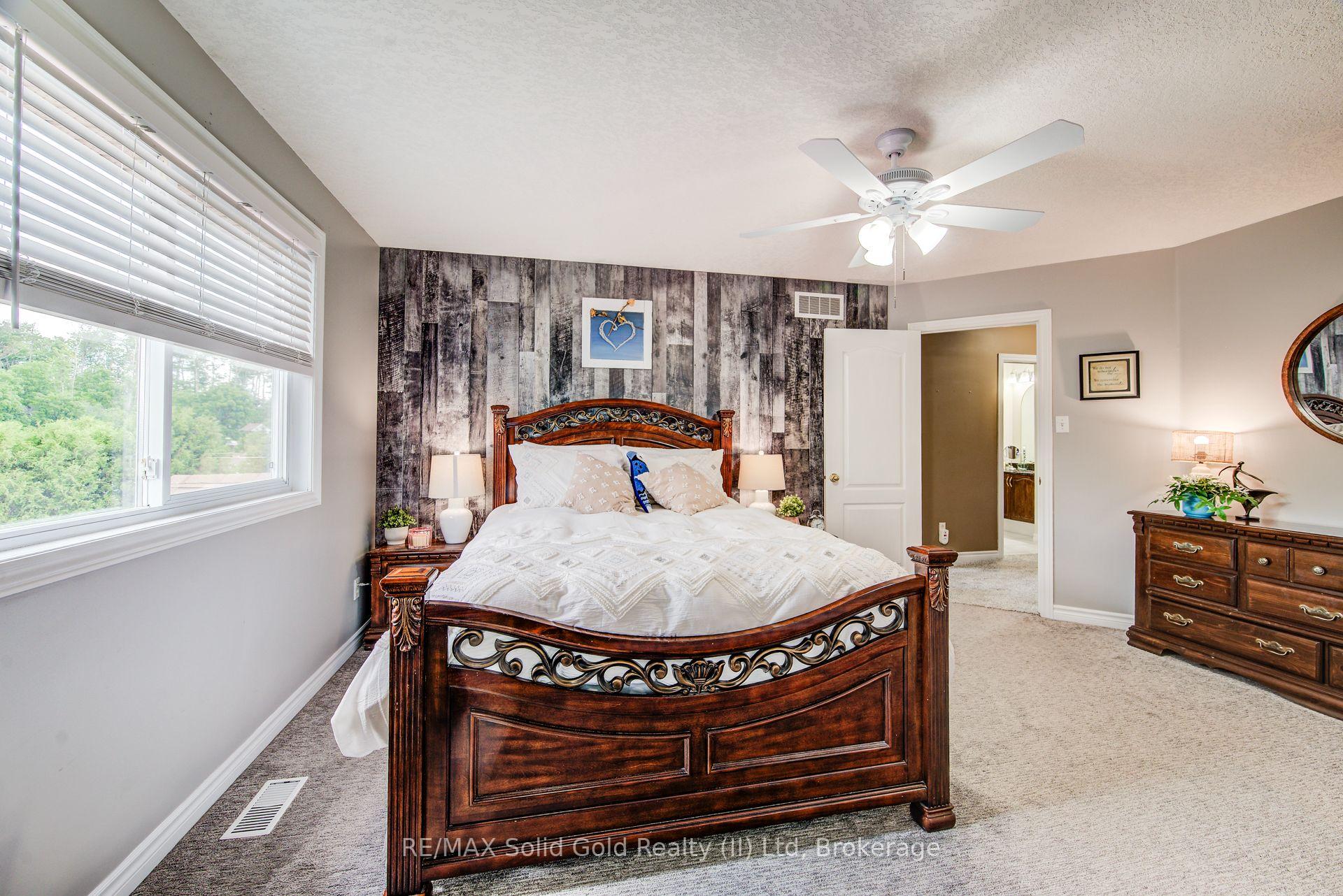 Photo 23 of 110 Glencliffe Court, Kitchener, Grand River North — HOMEH