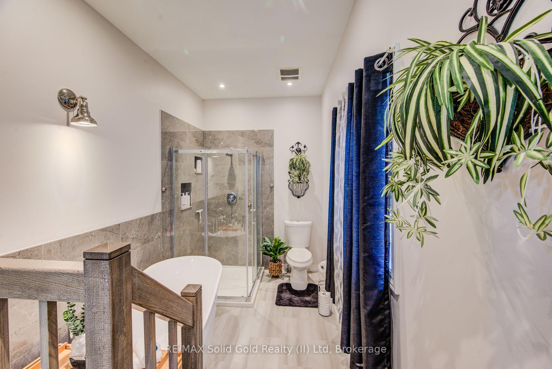 Photo 24 of 110 Glencliffe Court, Kitchener, Grand River North — HOMEH