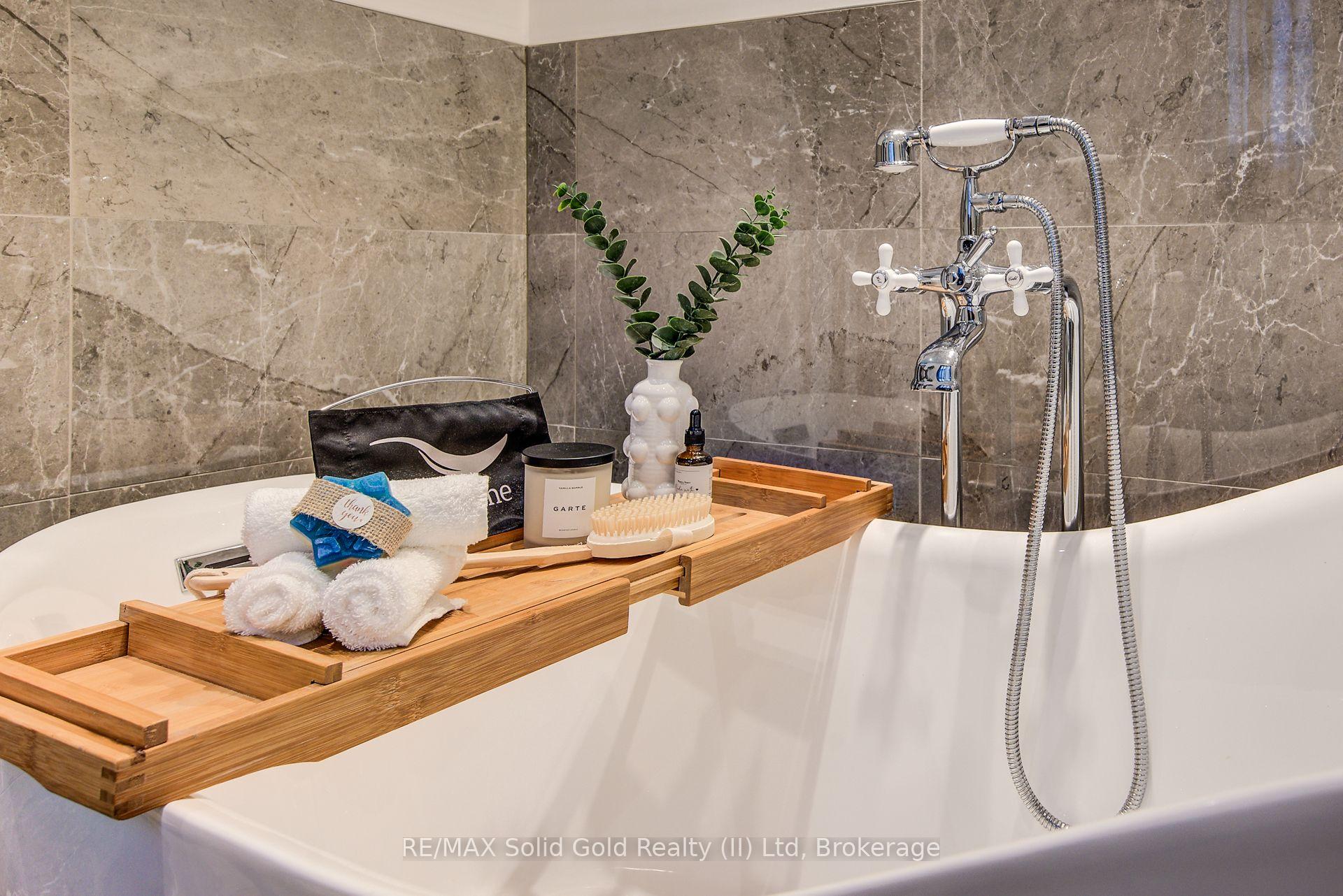 Photo 26 of 110 Glencliffe Court, Kitchener, Grand River North — HOMEH