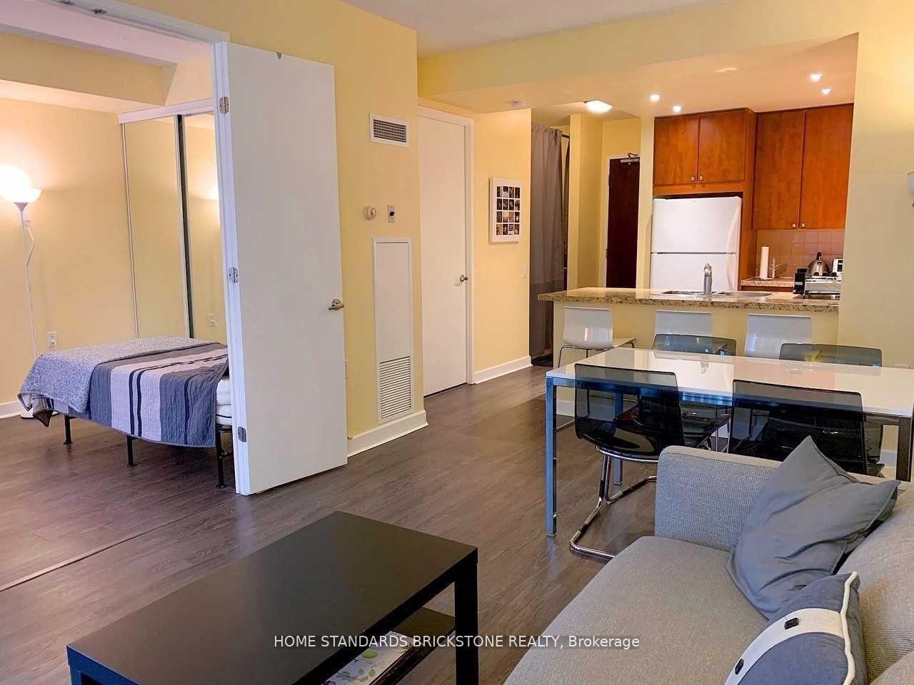 Photo 4 of Unit 908, 85 Bloor Street E, Toronto, Church-Yonge Corridor — HOMEH