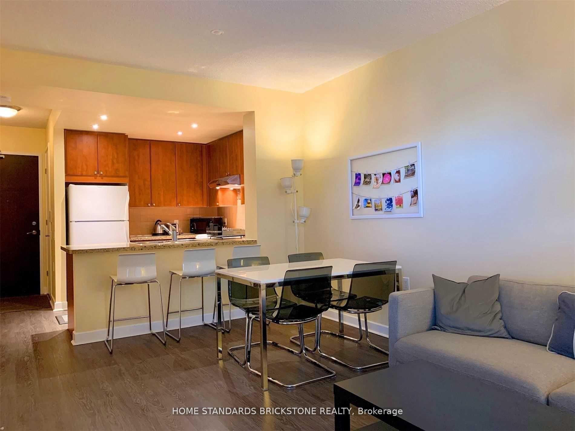 Photo 5 of Unit 908, 85 Bloor Street E, Toronto, Church-Yonge Corridor — HOMEH