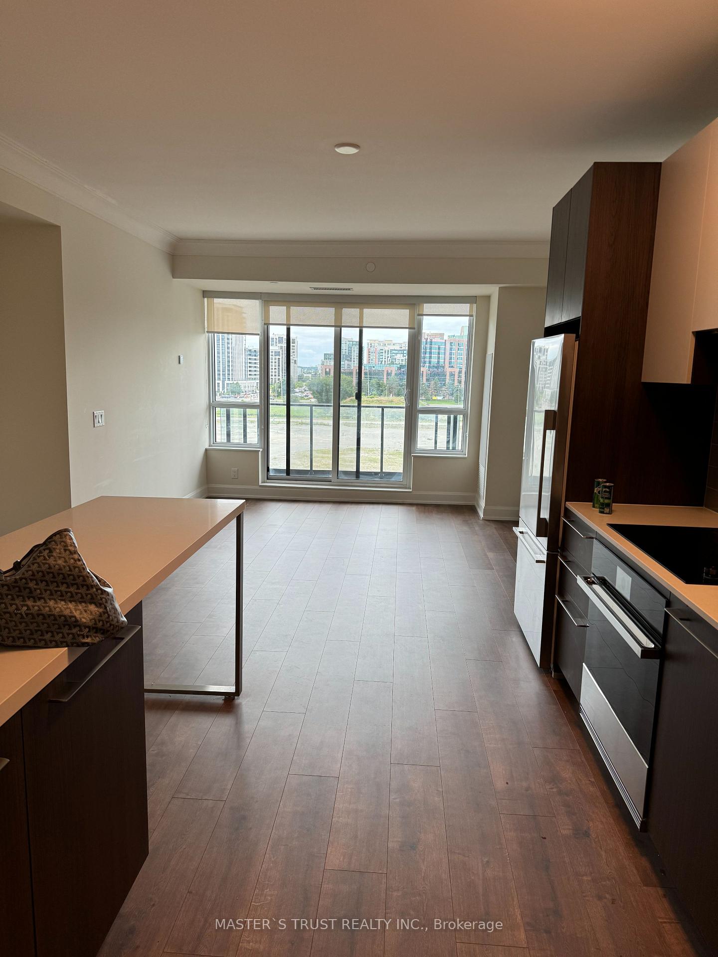 Photo 2 of Unit 705, 8 Water Walk Drive, Markham, Unionville — HOMEH