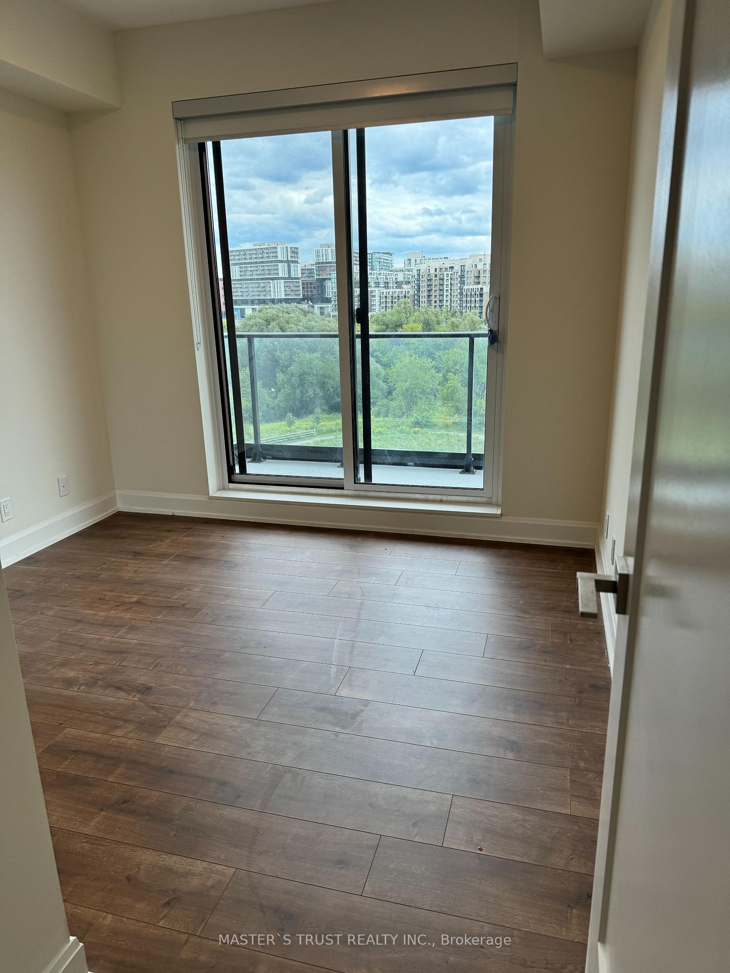 Photo 3 of Unit 705, 8 Water Walk Drive, Markham, Unionville — HOMEH
