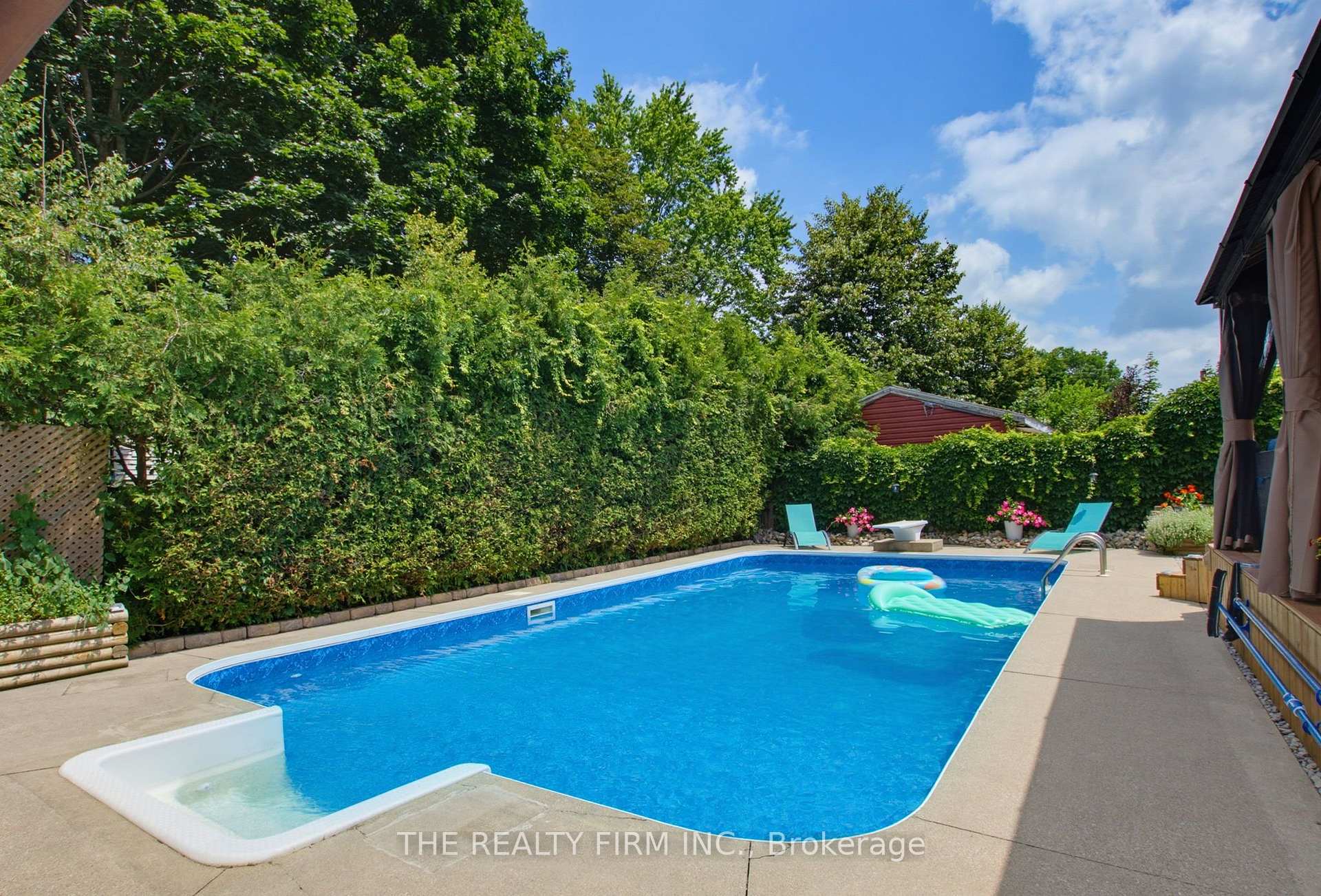 Photo 35 of 493 Maple Street, Strathroy-Caradoc, NW — HOMEH