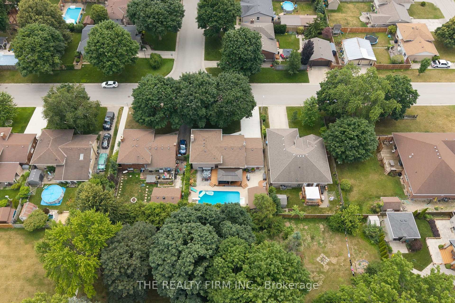 Photo 42 of 493 Maple Street, Strathroy-Caradoc, NW — HOMEH