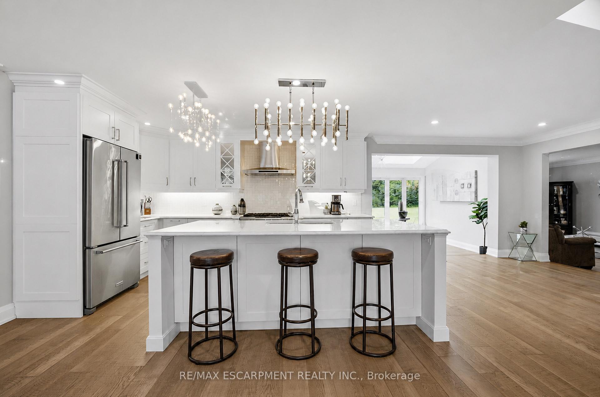 Photo 7 of 81 Flanders Drive, Hamilton, Waterdown — HOMEH