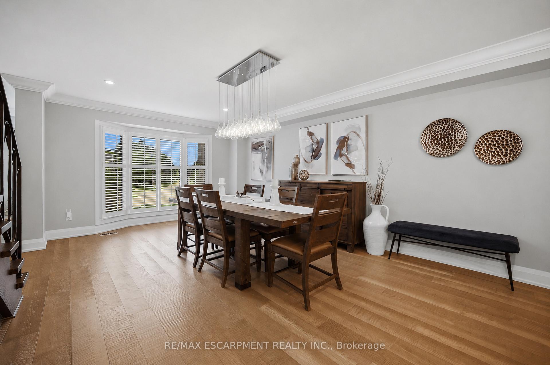 Photo 10 of 81 Flanders Drive, Hamilton, Waterdown — HOMEH