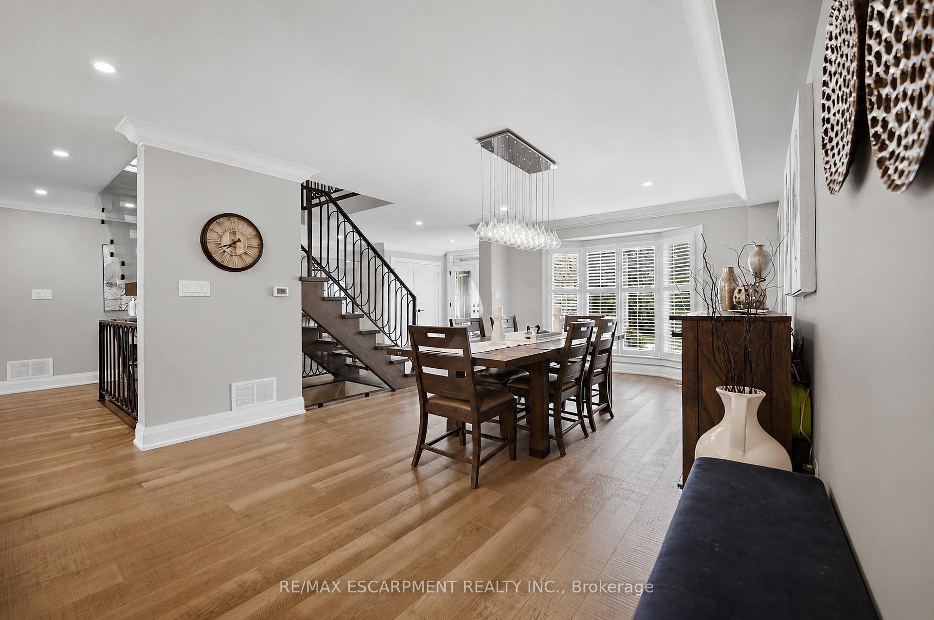 Photo 11 of 81 Flanders Drive, Hamilton, Waterdown — HOMEH