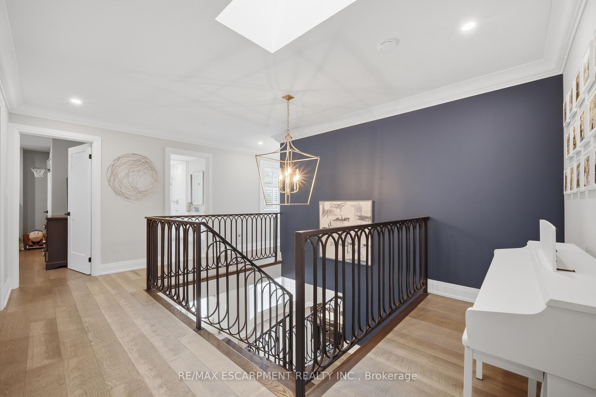 Photo 20 of 81 Flanders Drive, Hamilton, Waterdown — HOMEH