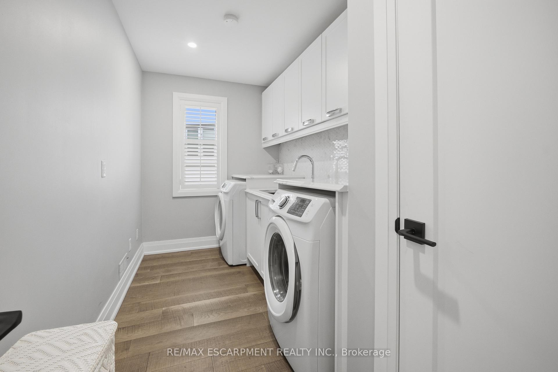 Photo 24 of 81 Flanders Drive, Hamilton, Waterdown — HOMEH