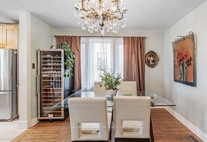 Photo 14 of 127 Mayfield Drive N, Oakville, College Park — HOMEH