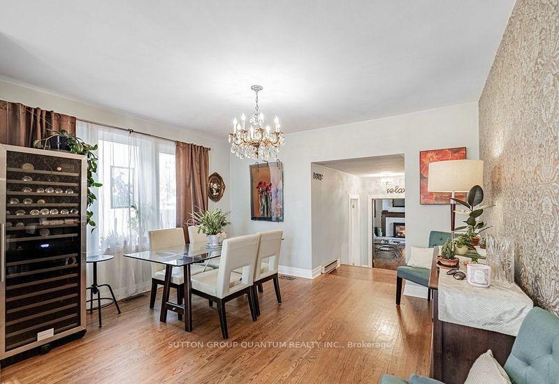 Photo 15 of 127 Mayfield Drive N, Oakville, College Park — HOMEH