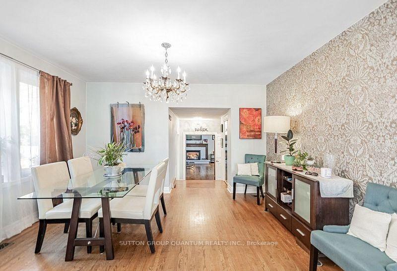Photo 17 of 127 Mayfield Drive N, Oakville, College Park — HOMEH