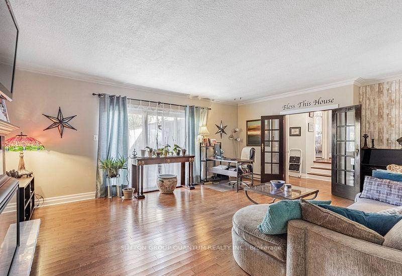 Photo 22 of 127 Mayfield Drive N, Oakville, College Park — HOMEH