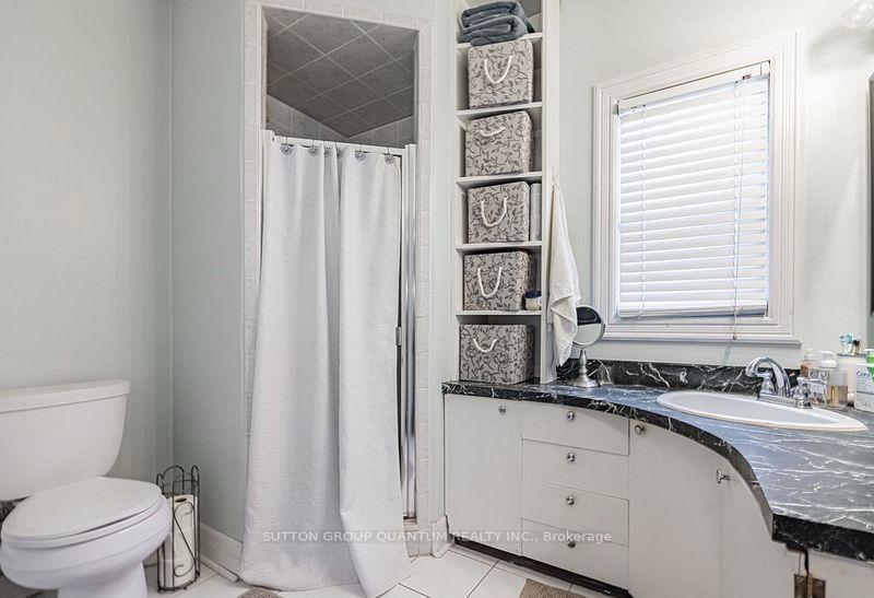 Photo 23 of 127 Mayfield Drive N, Oakville, College Park — HOMEH