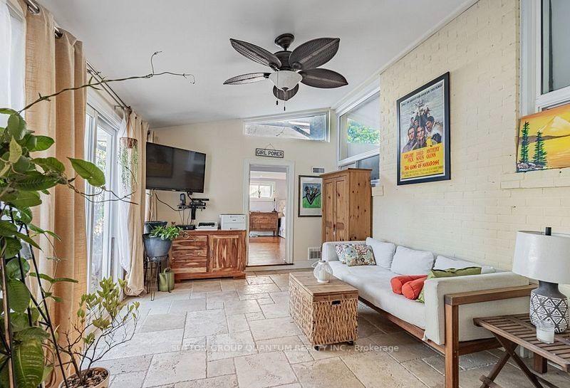 Photo 24 of 127 Mayfield Drive N, Oakville, College Park — HOMEH