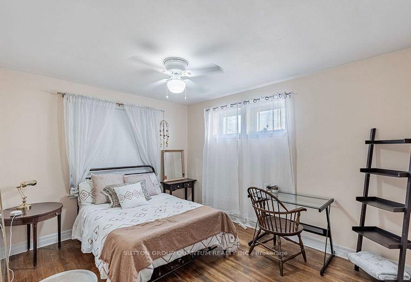 Photo 33 of 127 Mayfield Drive N, Oakville, College Park — HOMEH