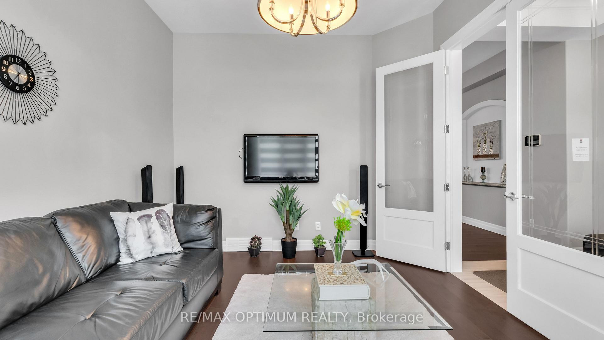 Photo 6 of 829 Copper Ridge Drive, Waterloo, Eastbridge — HOMEH