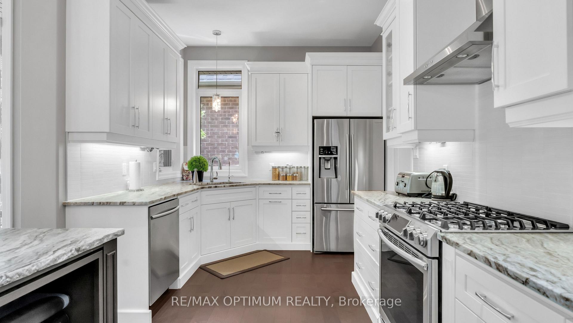 Photo 14 of 829 Copper Ridge Drive, Waterloo, Eastbridge — HOMEH