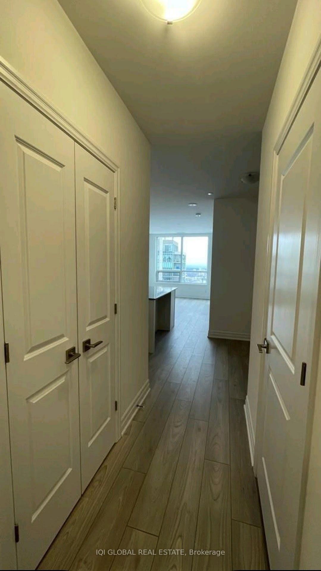 Photo 2 of 36 Elm Drive, Mississauga, Fairview — HOMEH