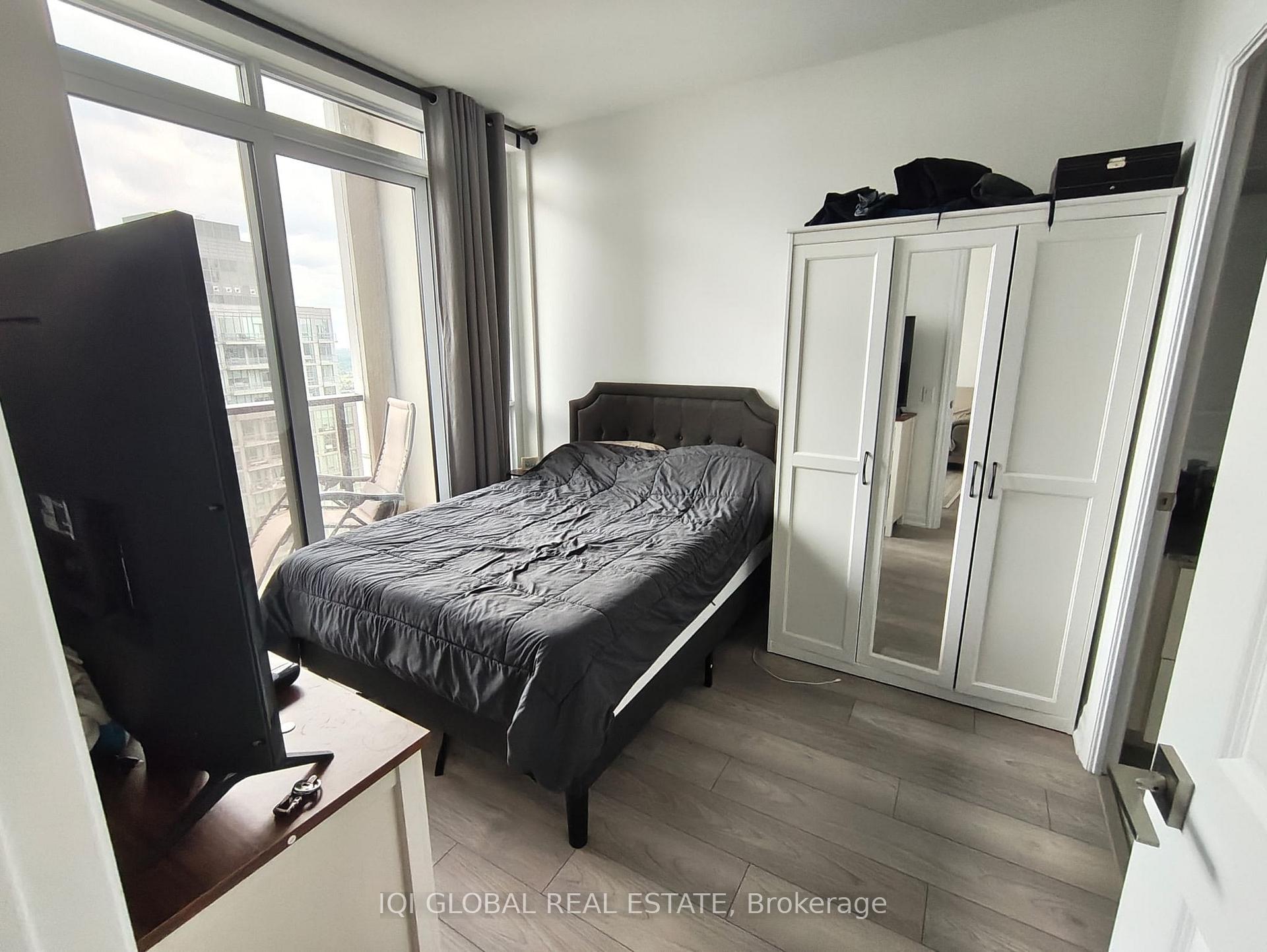 Photo 7 of 36 Elm Drive, Mississauga, Fairview — HOMEH