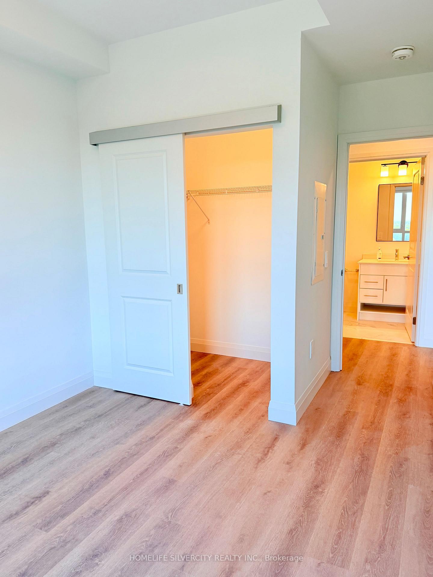 Photo 5 of Unit 1510, 1333 Weber Street E, Kitchener, Stanley Park — HOMEH