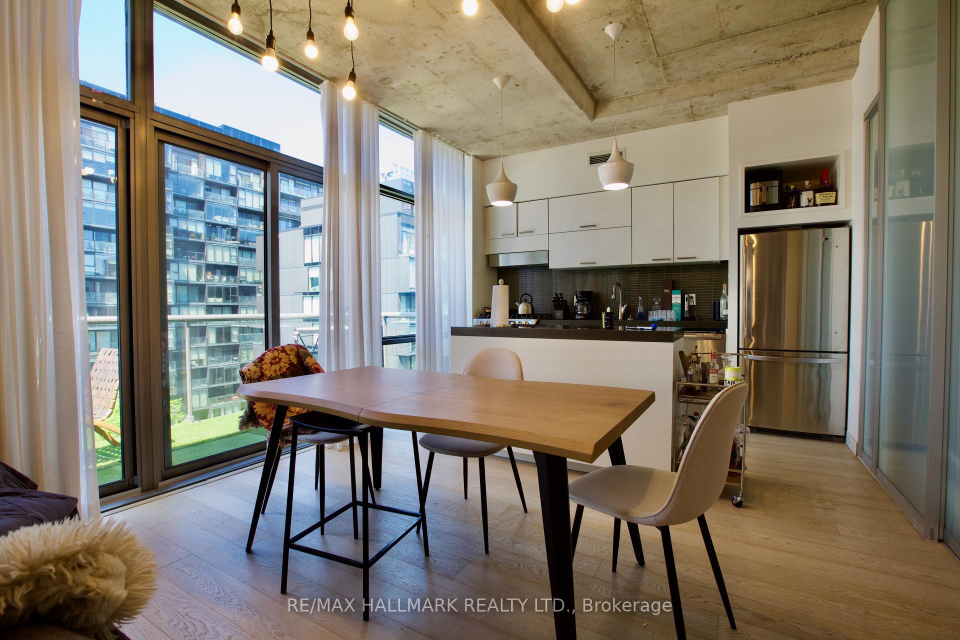 Photo 2 of Unit 1010, 55 Stewart Street, Toronto, Waterfront Communities — HOMEH