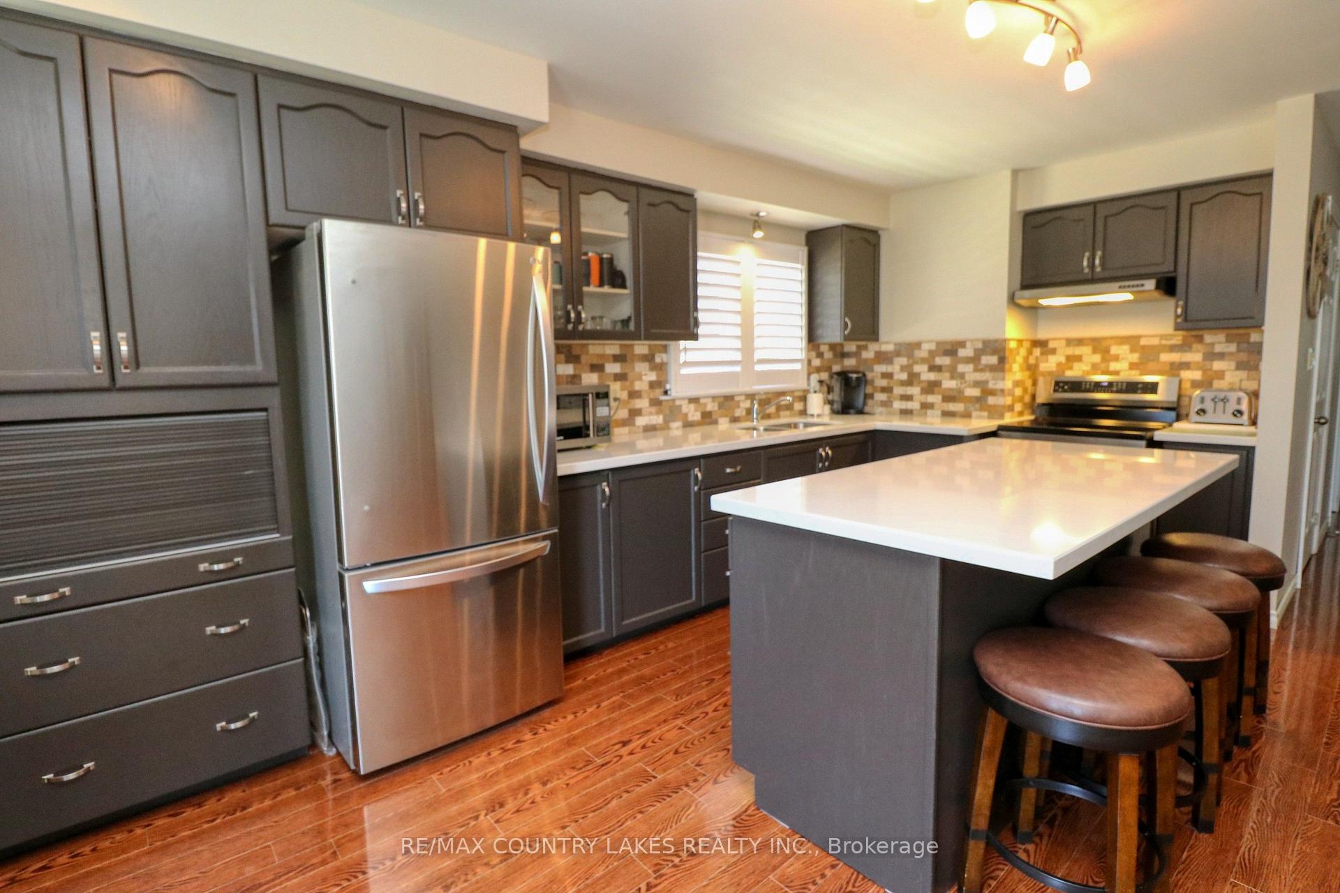 Photo 4 of 110 Seventh Street, Brock, Beaverton — HOMEH