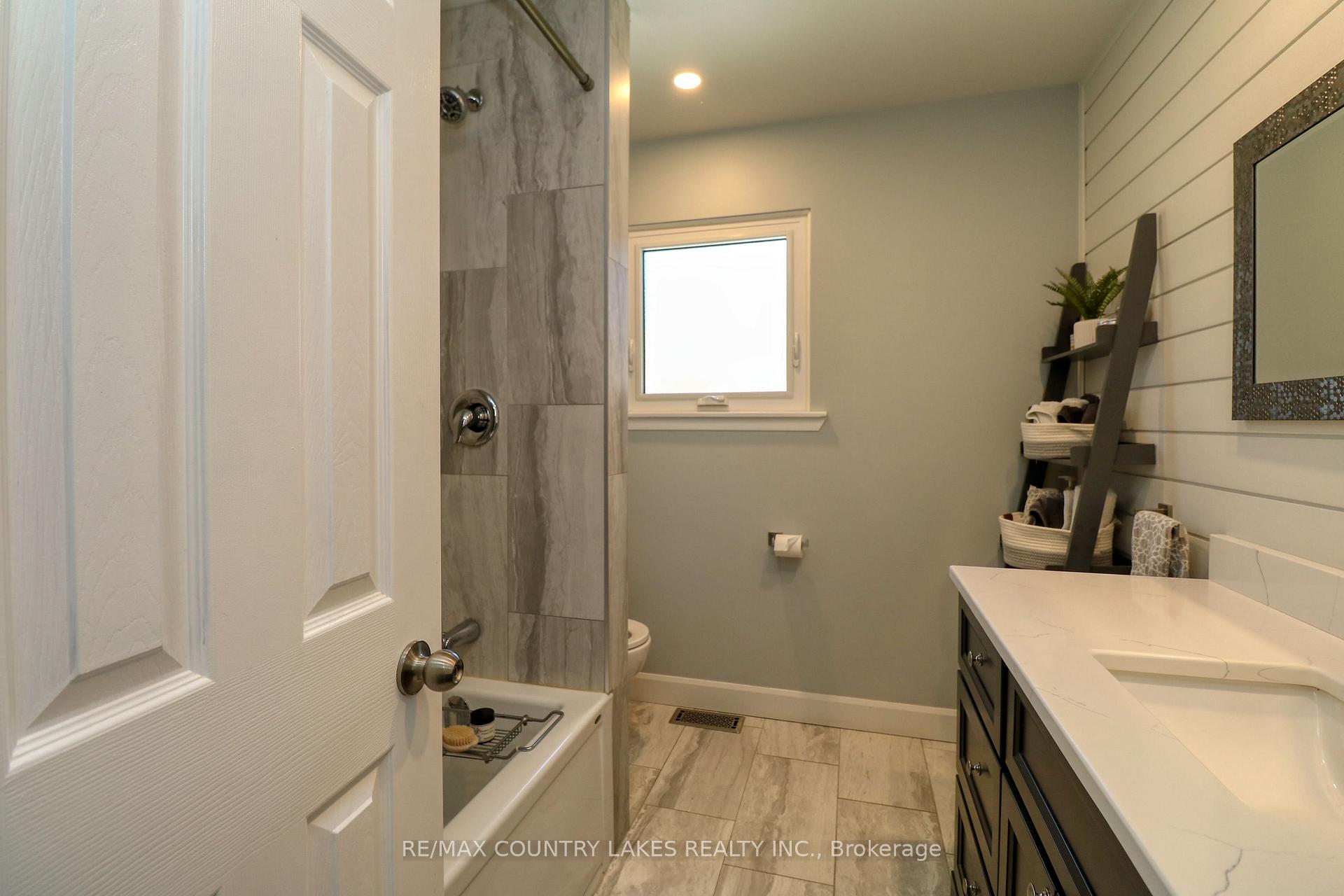 Photo 13 of 110 Seventh Street, Brock, Beaverton — HOMEH