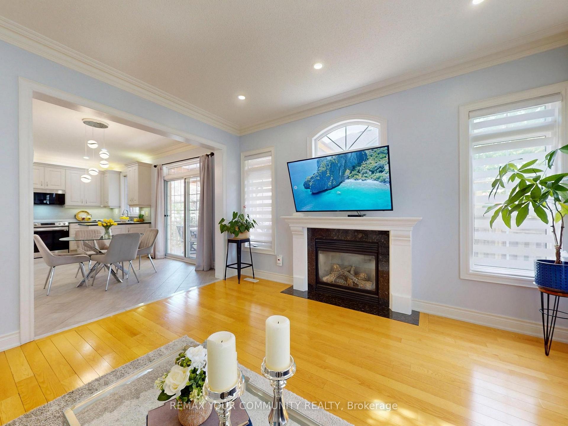 Photo 4 of 507 Autumn Hill Boulevard, Vaughan, Patterson — HOMEH